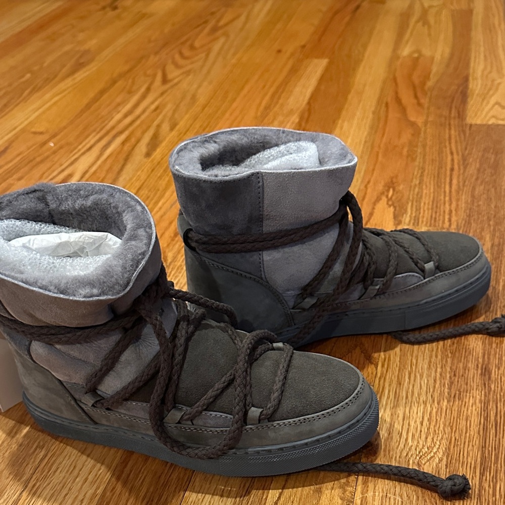 New in Box Inuiki Women's Gray Patchwork Suede Boots size 39